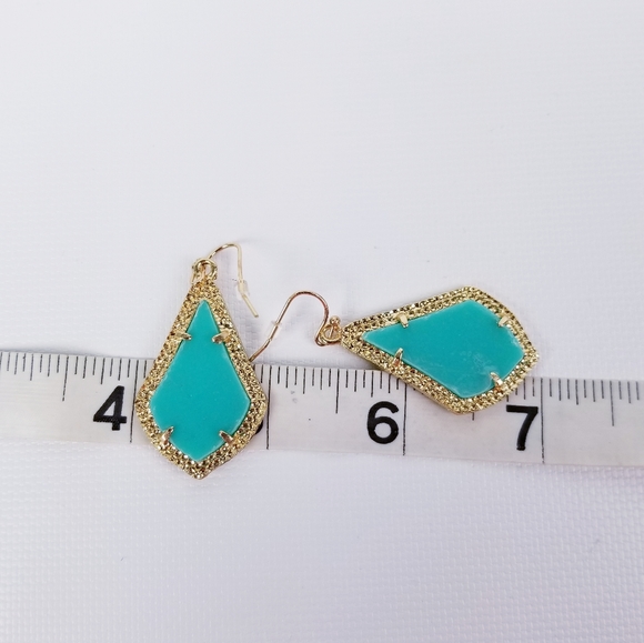 Chandelier Earrings Drop Down and Fun - Picture 6 of 6